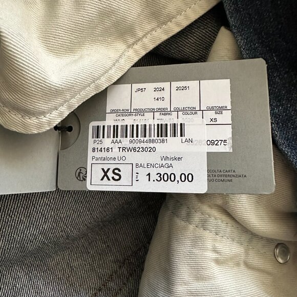 NWT authentic BALENCIAGA BAGGY JEANS Size XS - Fits Best to Waists 32-34 US - Picture 3 of 16